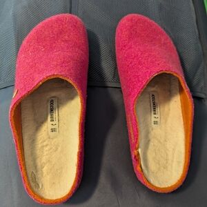 Birkenstock Women's Pink Wool Felt Clogs
